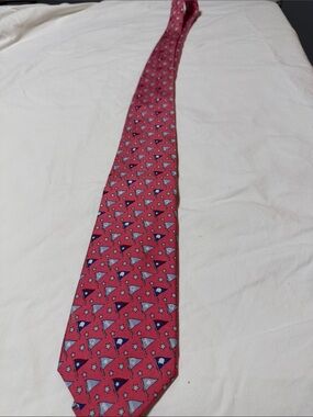 Vineyard Vines necktie